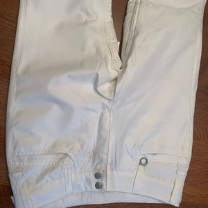 Roxy white snow pants size x-small. Only worn a few times.